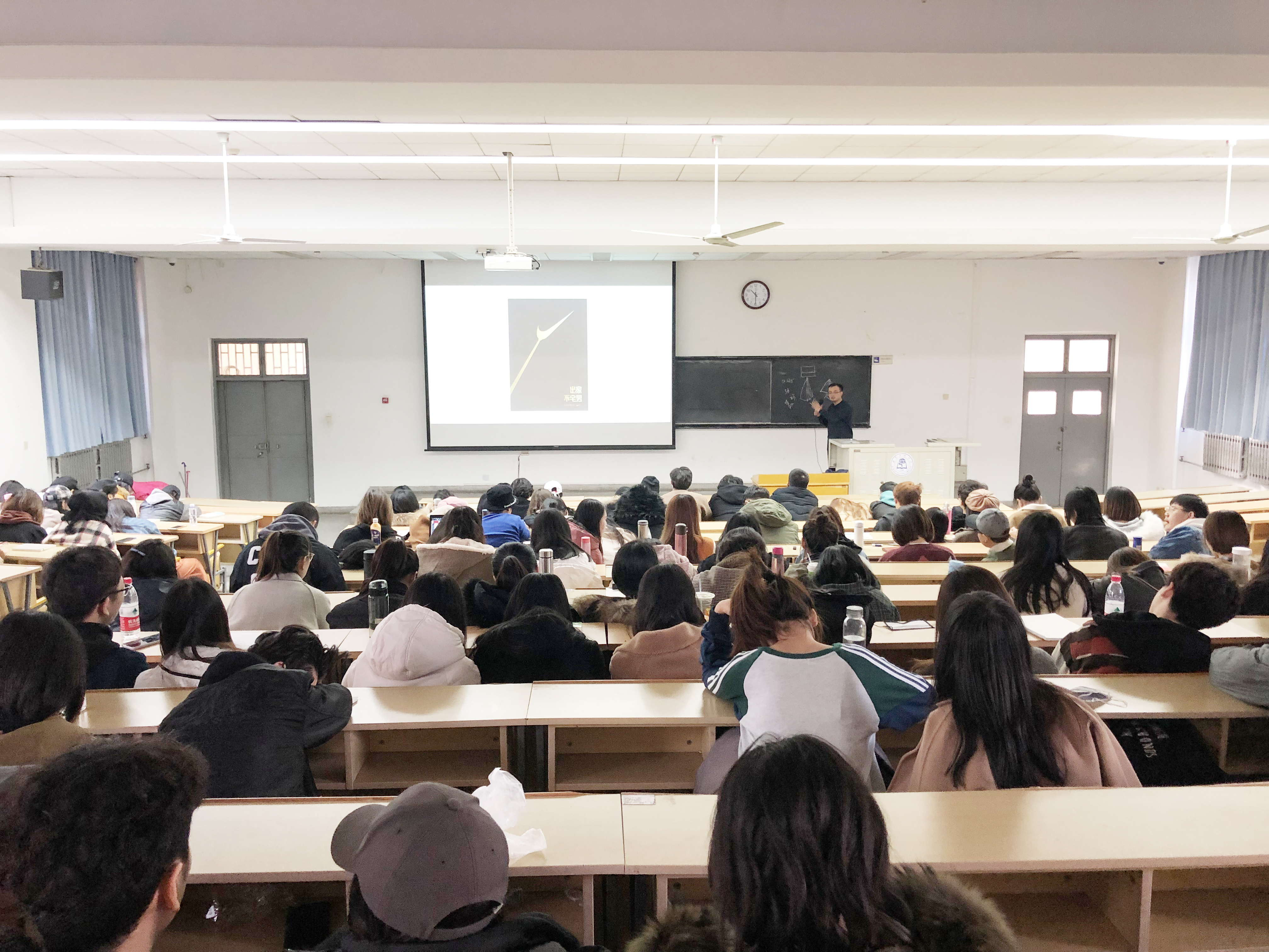 Macintosh HD:Users:zhang:Desktop:新闻素材:张通:张通-6.jpg