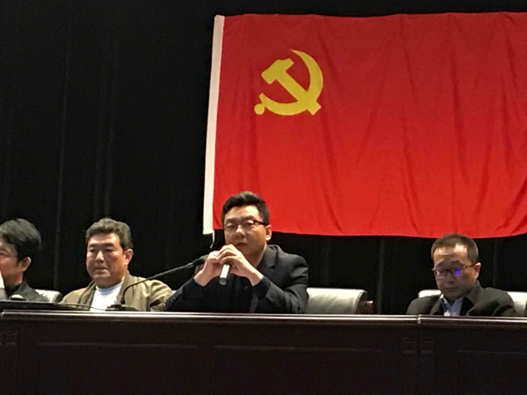 03b66d26545ed1e26657b9d2f37834e